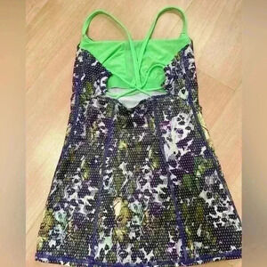 Lululemon Dancing Warrior Floral Strappy Tank Top Womens Size 2  Purple Green